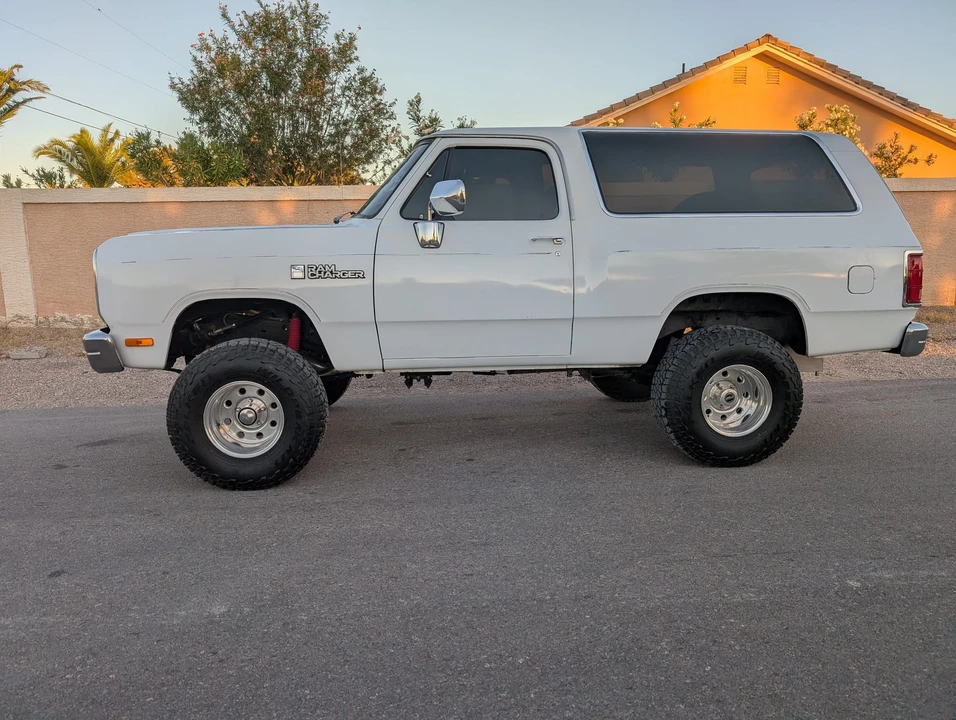 1989 Dodge Ramcharger - Image 27 of 31