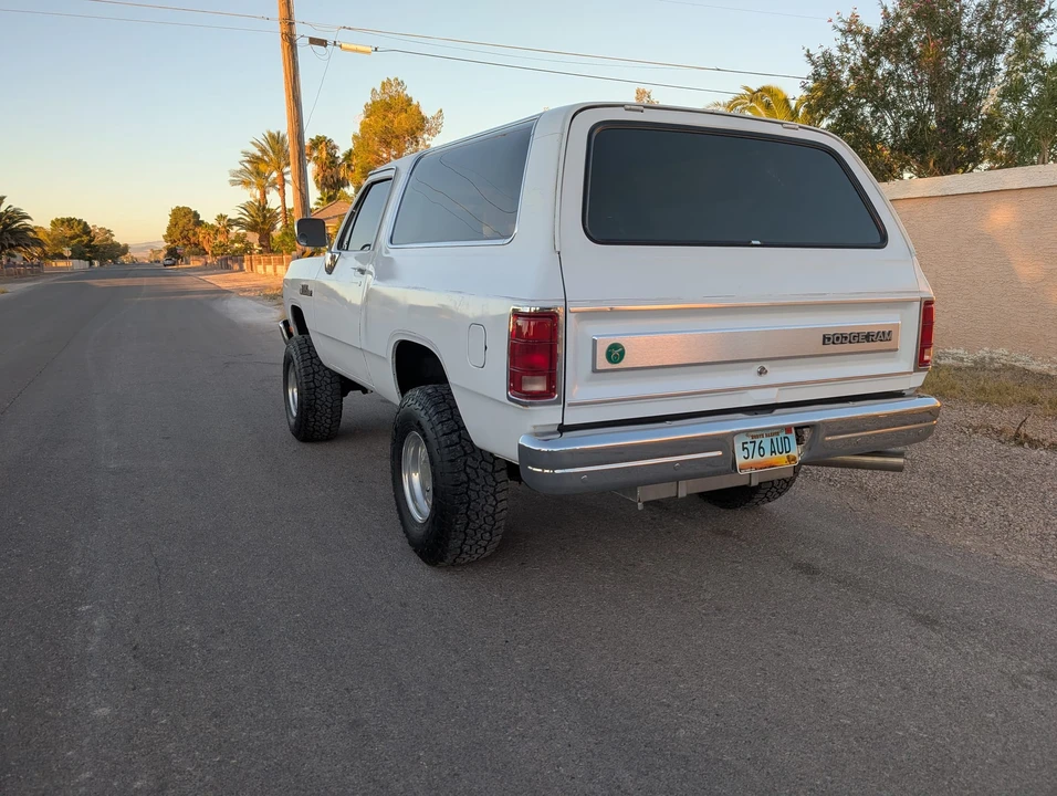 1989 Dodge Ramcharger - Image 22 of 31