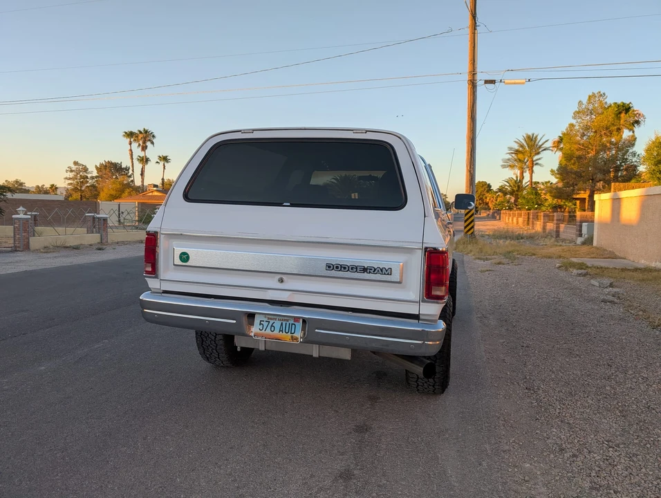 1989 Dodge Ramcharger - Image 16 of 31
