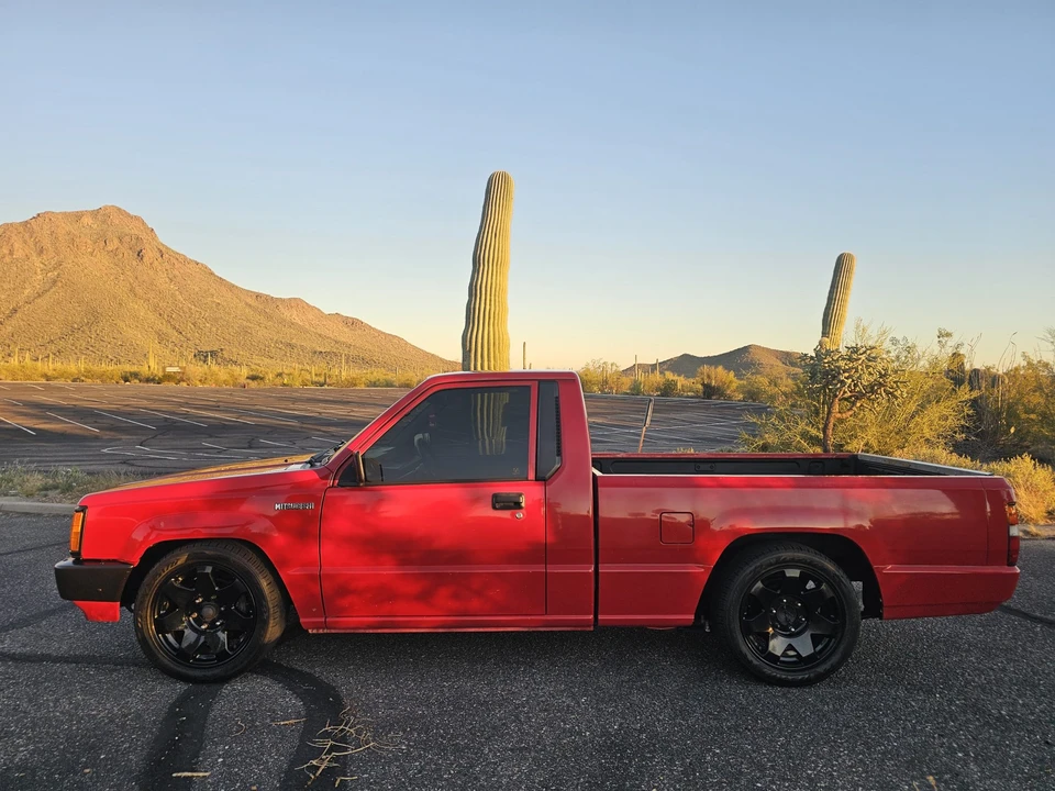 1990 Mitsubishi Triton 2nd Gen - Image 10 of 31