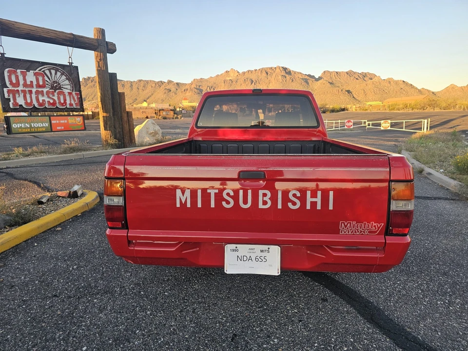 1990 Mitsubishi Triton 2nd Gen - Image 16 of 31