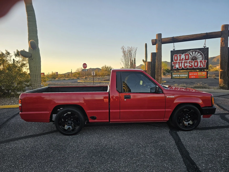 1990 Mitsubishi Triton 2nd Gen - Image 20 of 31