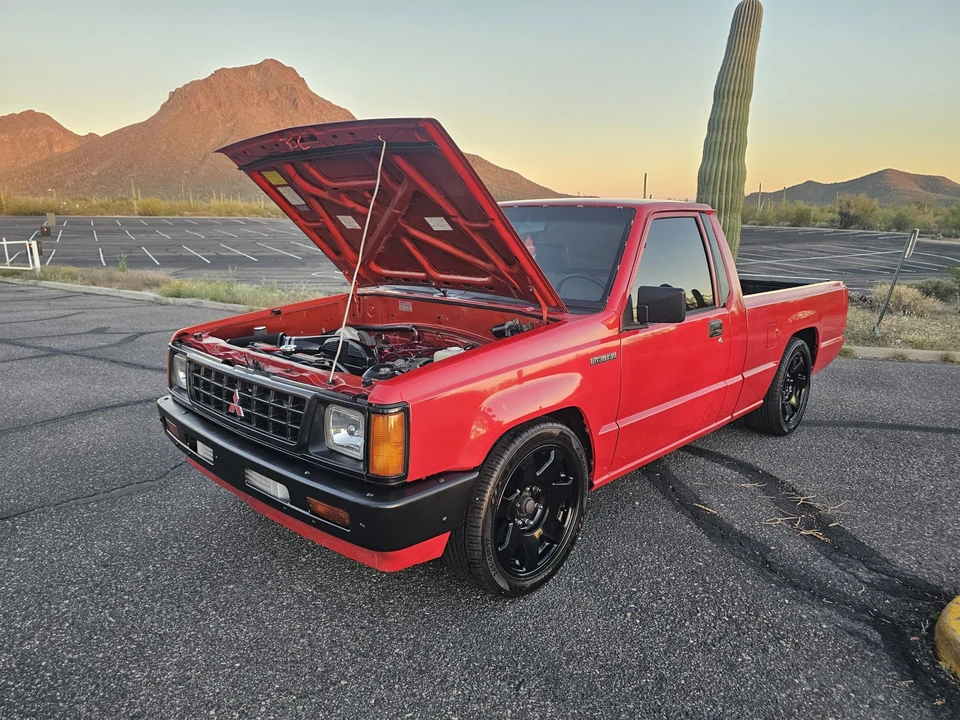1990 Mitsubishi Triton 2nd Gen - Image 24 of 31