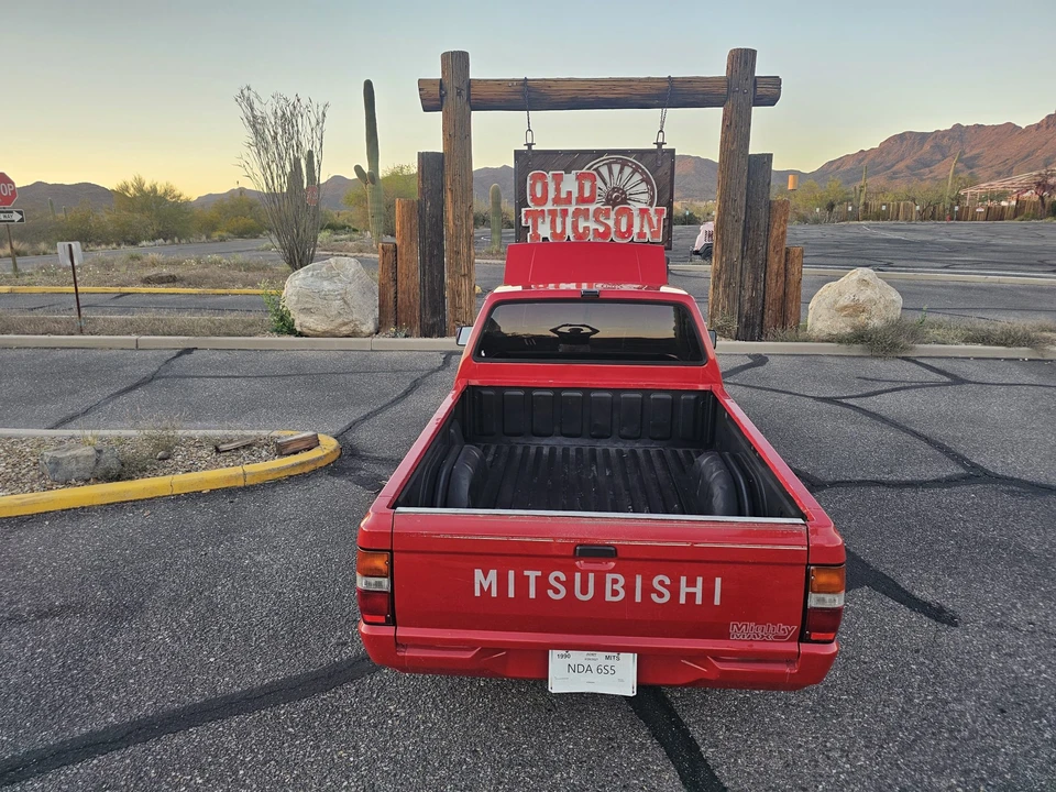 1990 Mitsubishi Triton 2nd Gen - Image 15 of 31