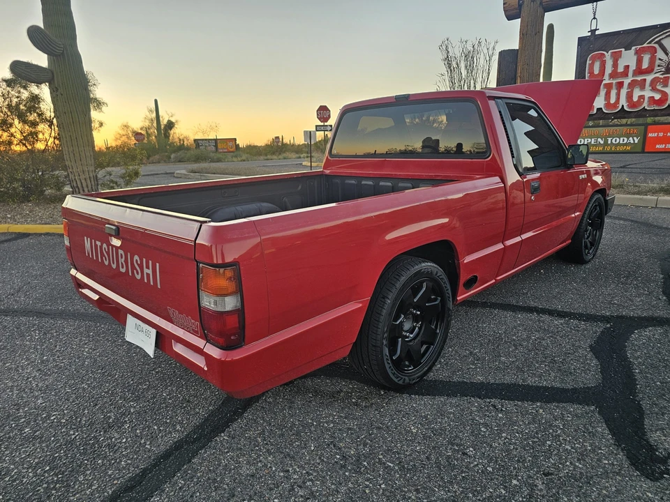 1990 Mitsubishi Triton 2nd Gen - Image 18 of 31
