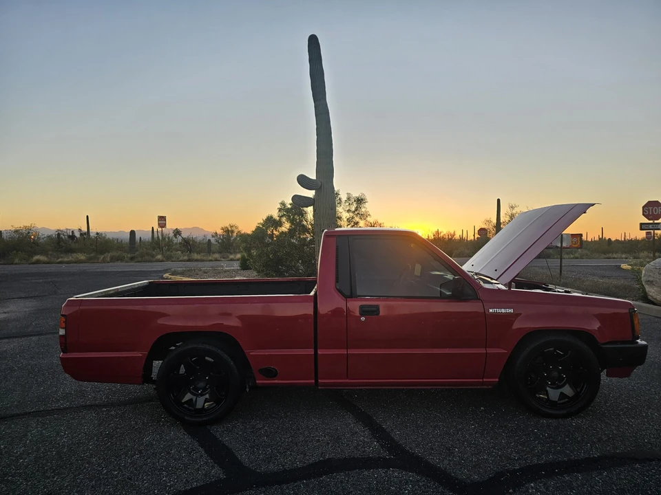 1990 Mitsubishi Triton 2nd Gen - Image 21 of 31