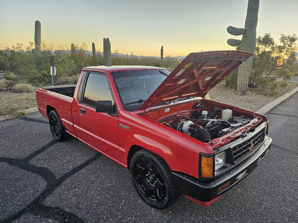 1990 Mitsubishi Triton 2nd Gen - Image 22 of 31