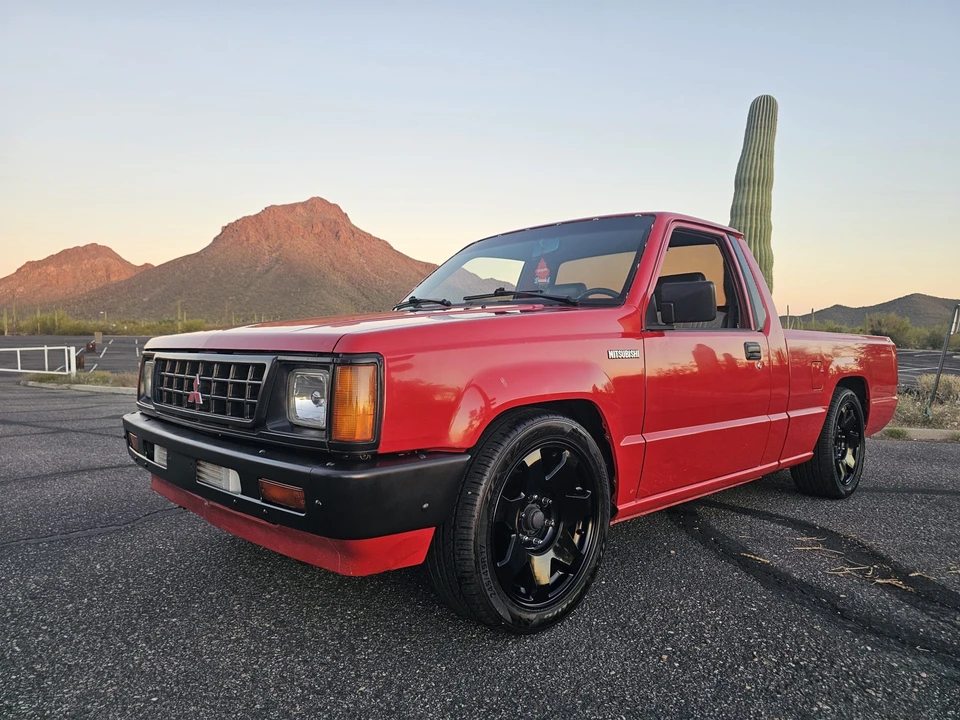 1990 Mitsubishi Triton 2nd Gen - Image 3 of 31