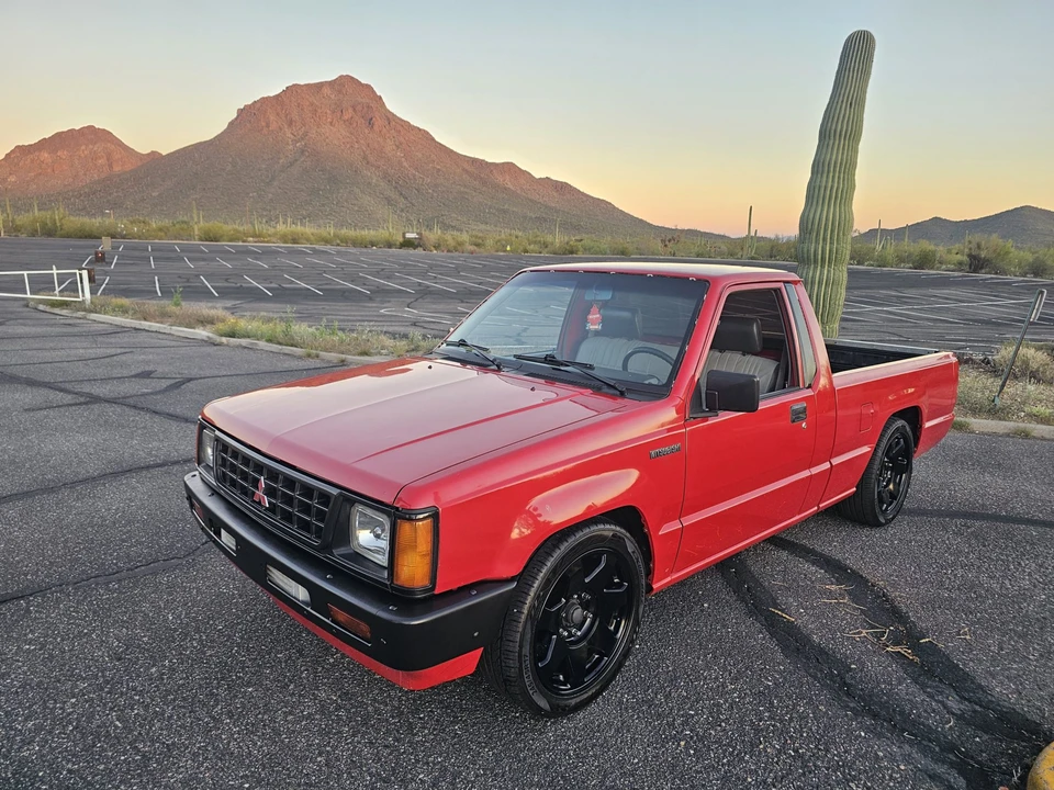 1990 Mitsubishi Triton 2nd Gen - Image 5 of 31