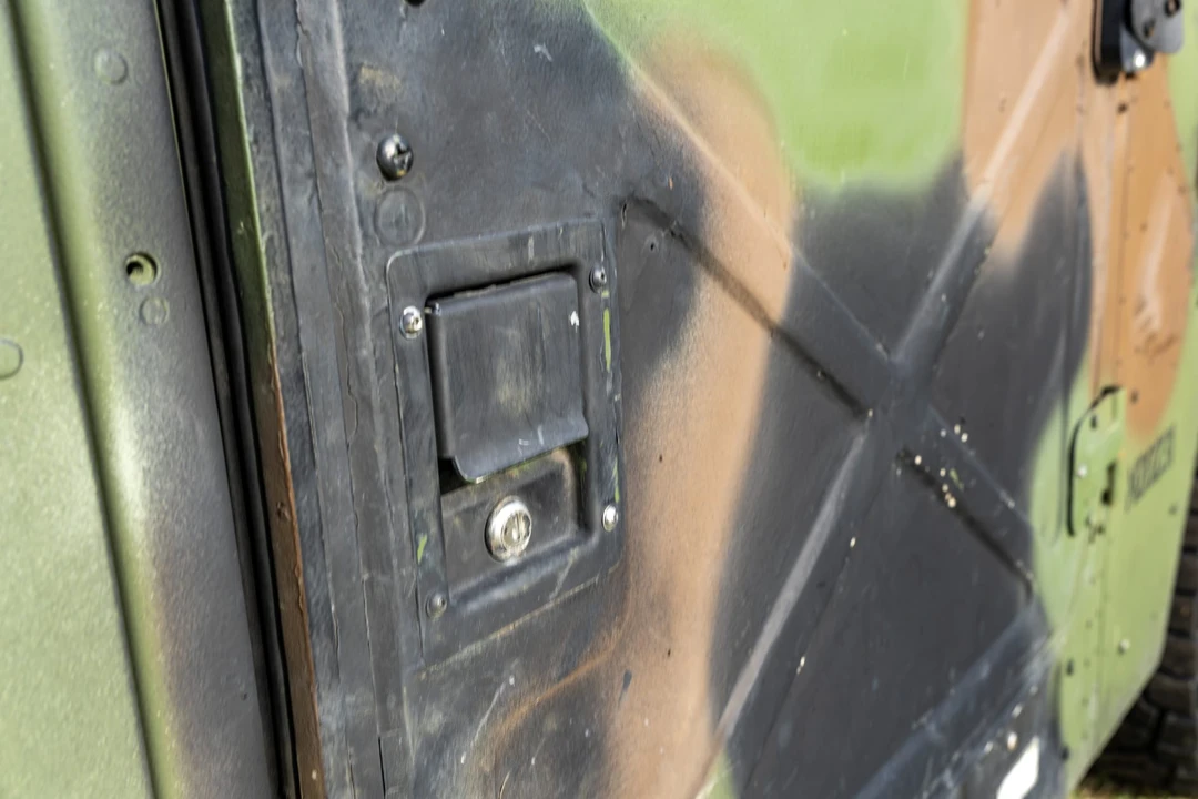 Hummer HMMWV - Image 21 of 31