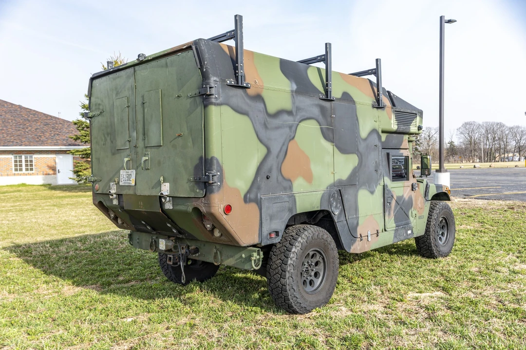 Hummer HMMWV - Image 5 of 31