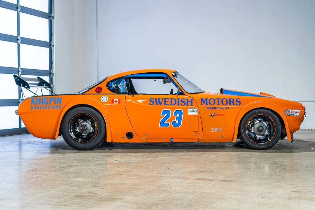 1800 Volvo 1800 - Image 2 of 31