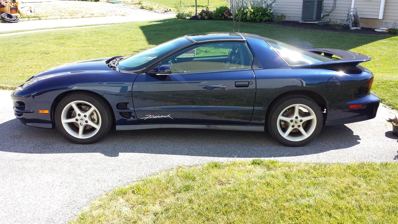 2002 Pontiac Firebird Trans Am 4th Gen - Image 14 of 18