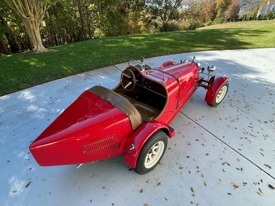 Bugatti - Image 9 of 31