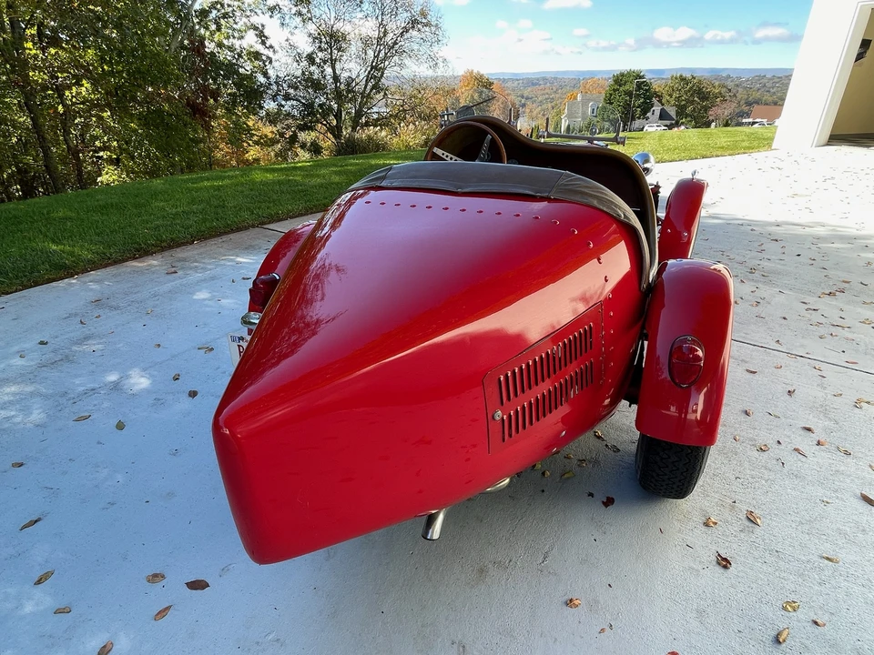 Bugatti - Image 7 of 31