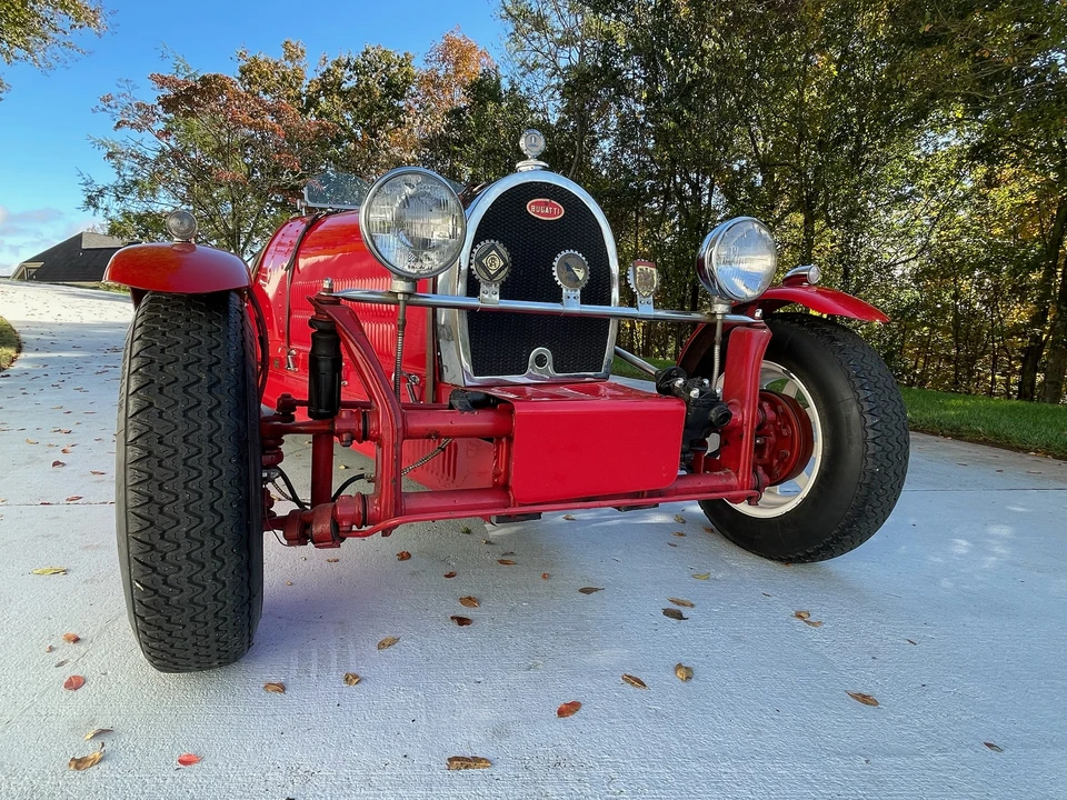 Bugatti - Image 13 of 31