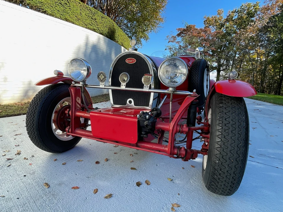 Bugatti - Image 15 of 31