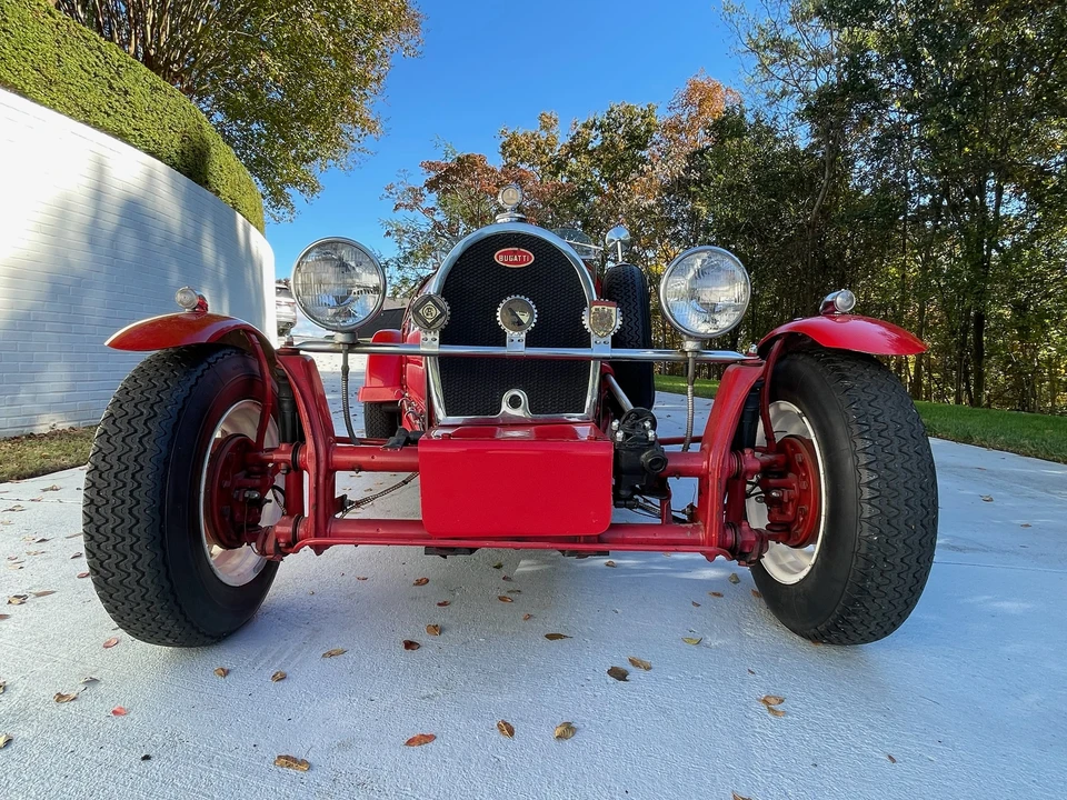 Bugatti - Image 14 of 31