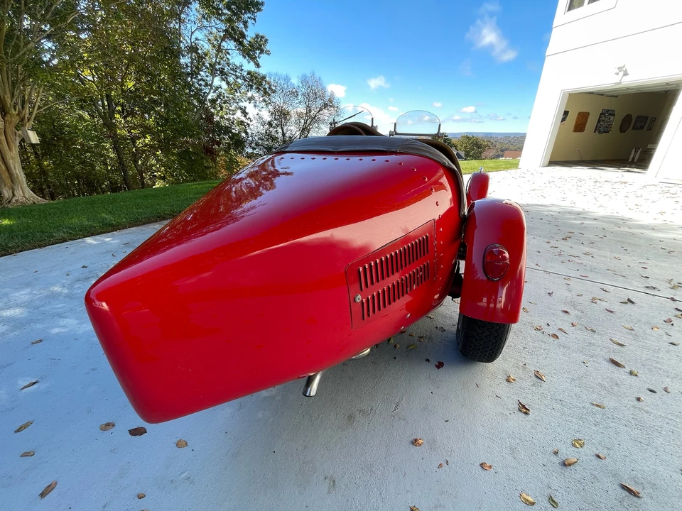 Bugatti - Image 8 of 31