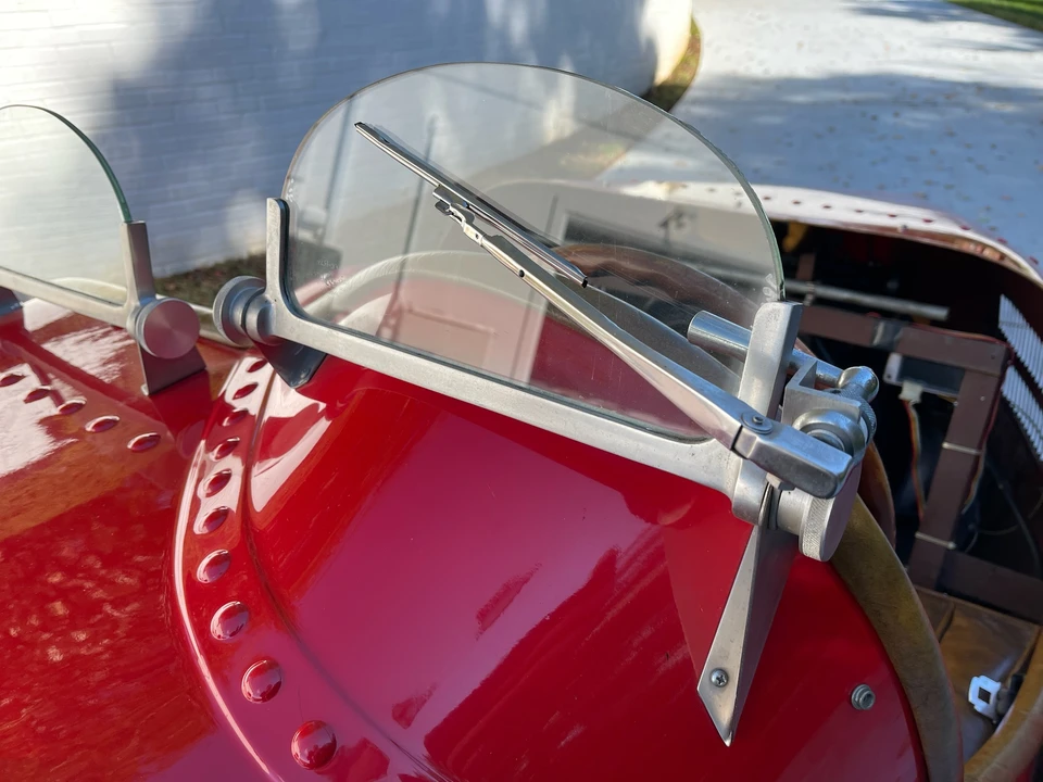 Bugatti - Image 23 of 31