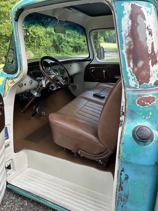 1959 Chevrolet Task Force - Image 30 of 31