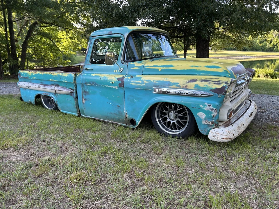 1959 Chevrolet Task Force - Image 11 of 31