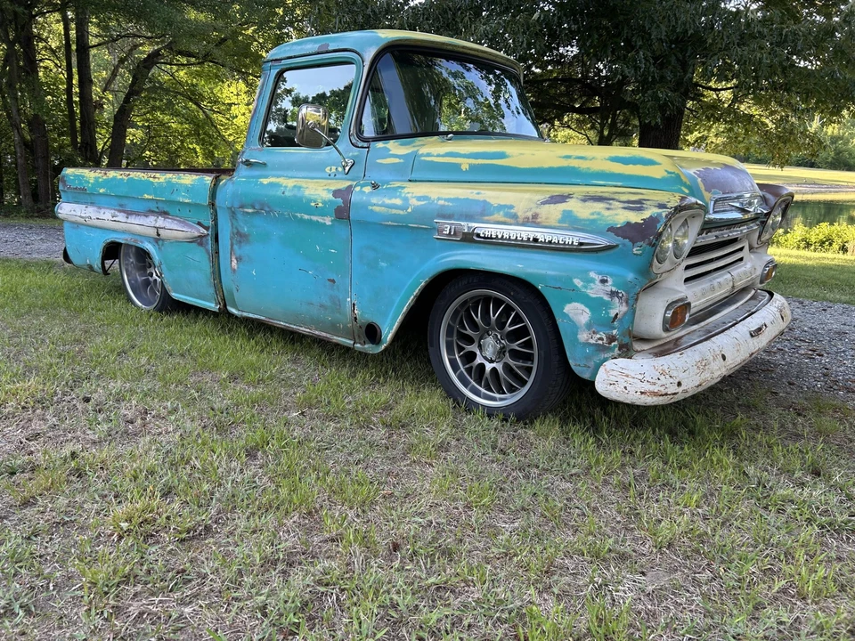 1959 Chevrolet Task Force - Image 9 of 31