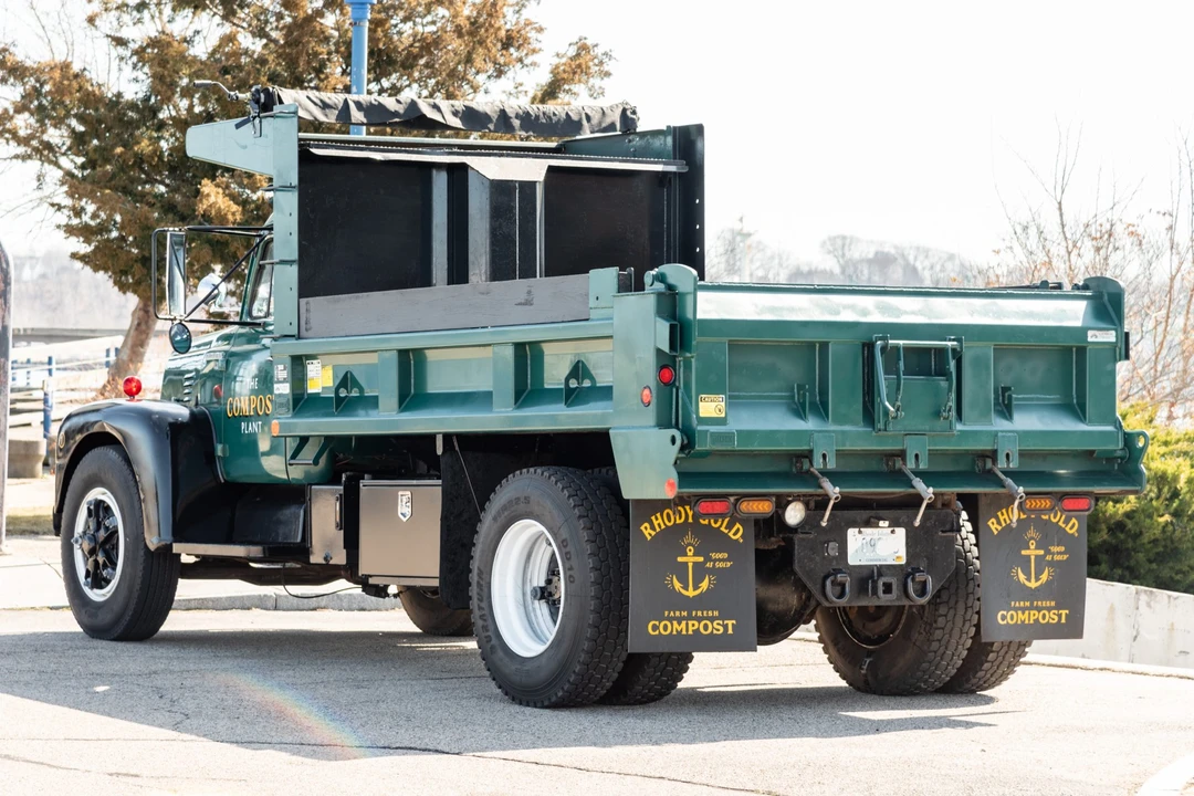 1963 International Harvester Loadstar - Image 2 of 31