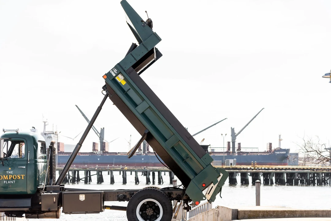 1963 International Harvester Loadstar - Image 13 of 31