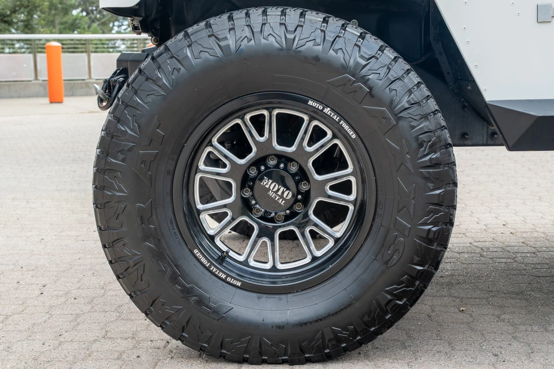 1993 Hummer Hummer H1 - Image 30 of 31