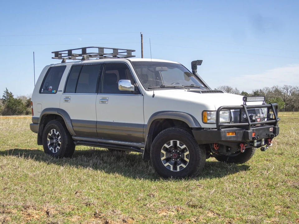1995 Isuzu Trooper - Image 3 of 31