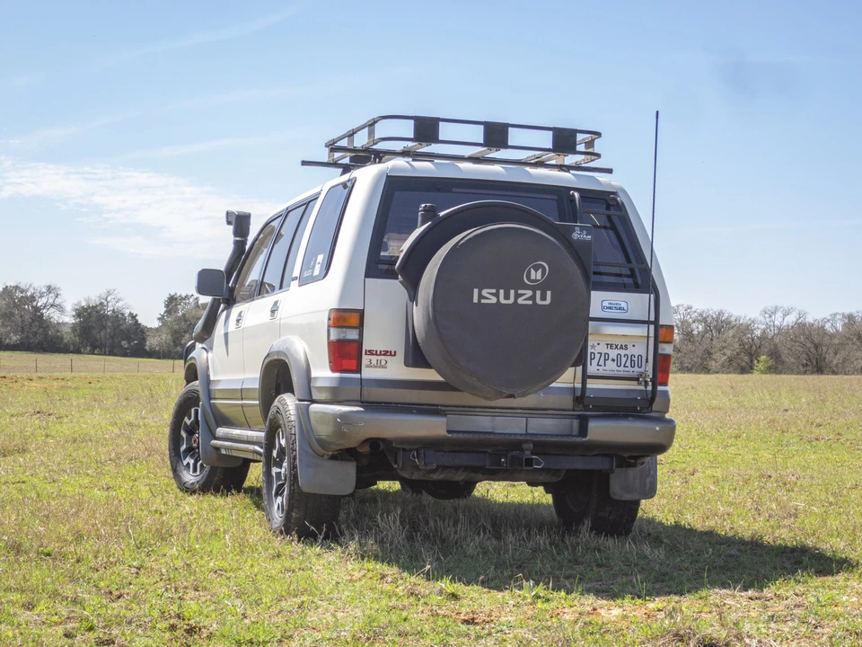 1995 Isuzu Trooper - Image 9 of 31
