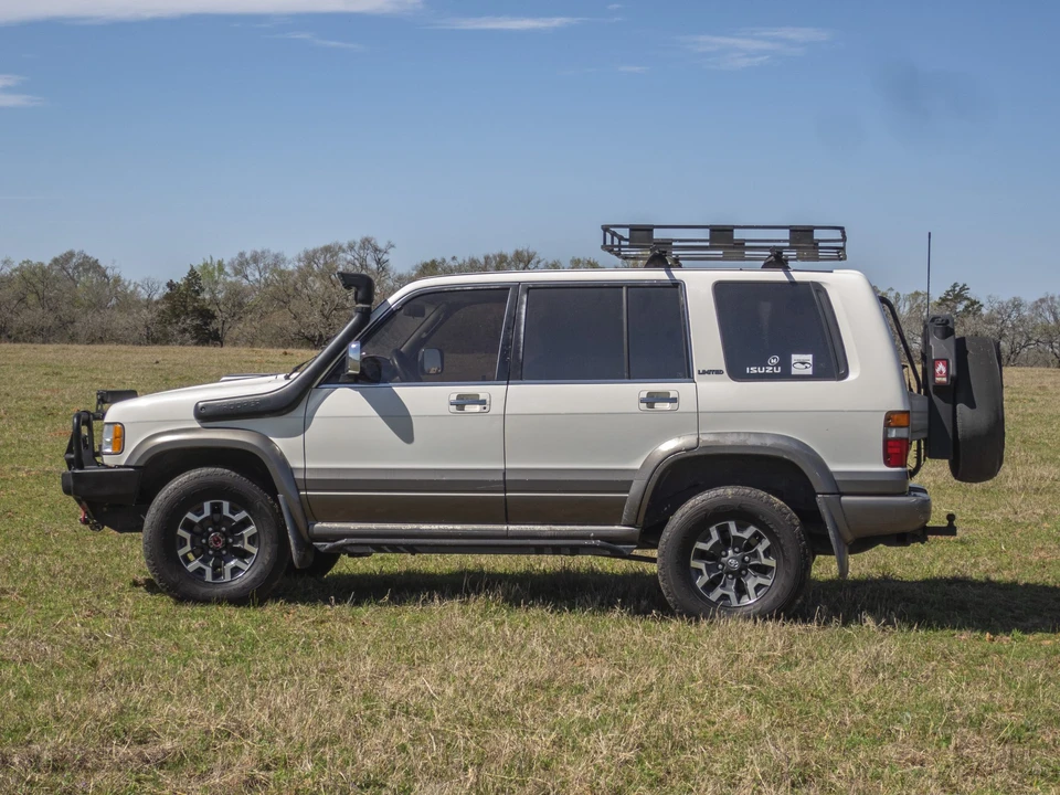 1995 Isuzu Trooper - Image 12 of 31
