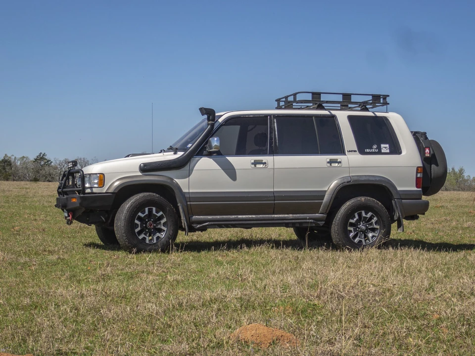 1995 Isuzu Trooper - Image 13 of 31
