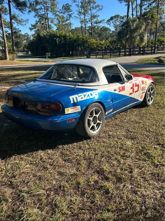 1996 Mazda NA MX-5 Miata - Image 6 of 10