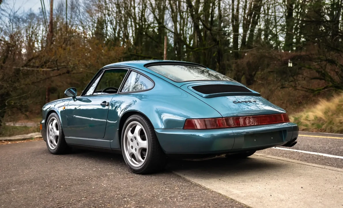 1992 Porsche 964 Carrera 4 - Image 5 of 6
