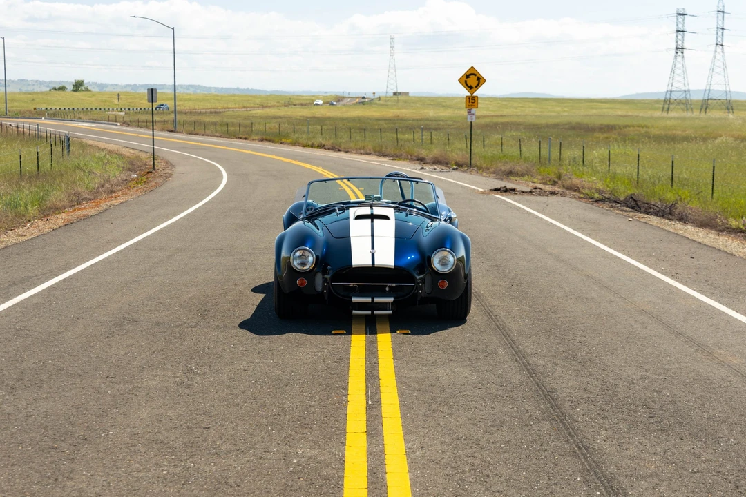 Shelby Cobra Replica - Image 21 of 31