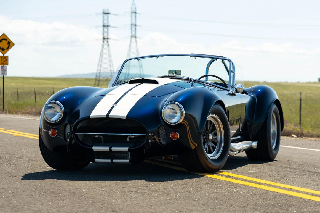 Shelby Cobra Replica - Image 14 of 31