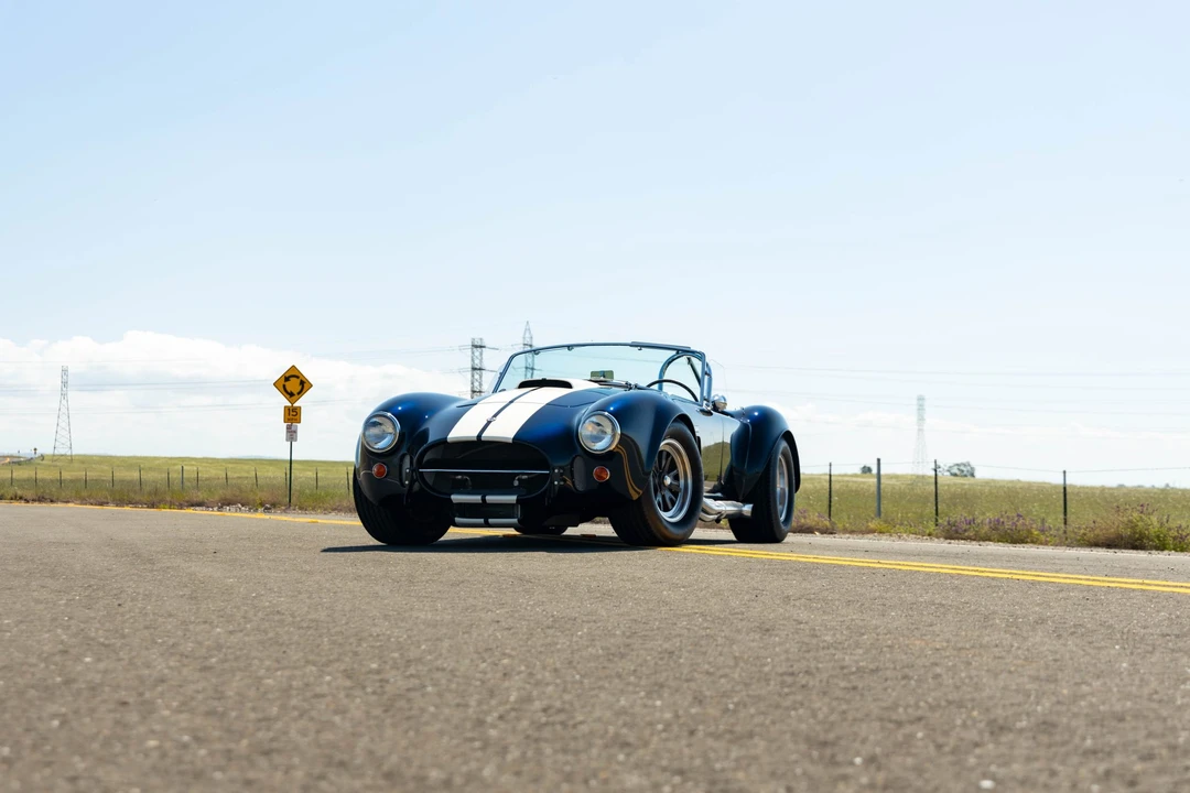 Shelby Cobra Replica - Image 16 of 31