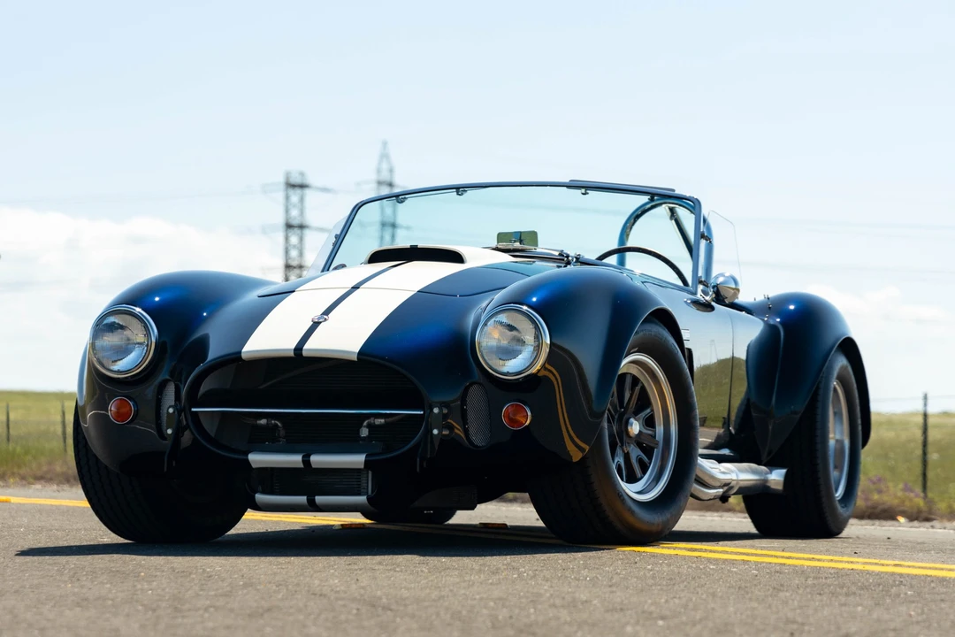Shelby Cobra Replica - Image 2 of 31
