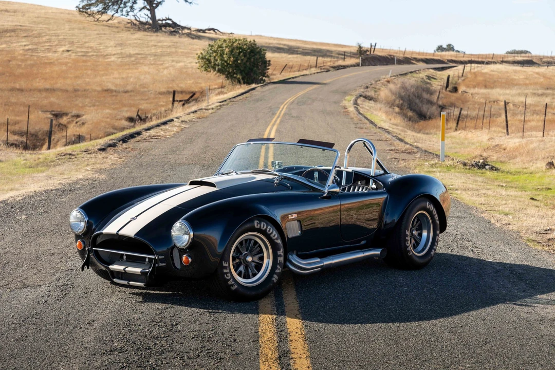Shelby Cobra Replica - Image 15 of 31