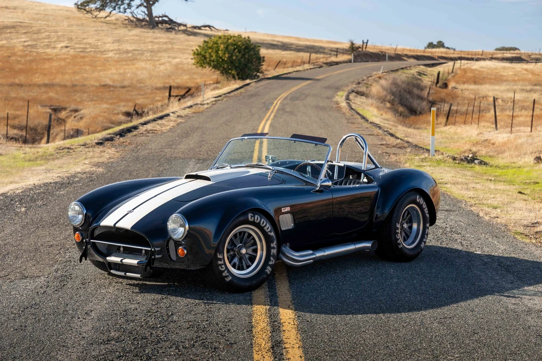 Shelby Cobra Replica - Image 16 of 31
