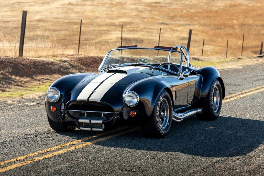 Shelby Cobra Replica - Image 14 of 31