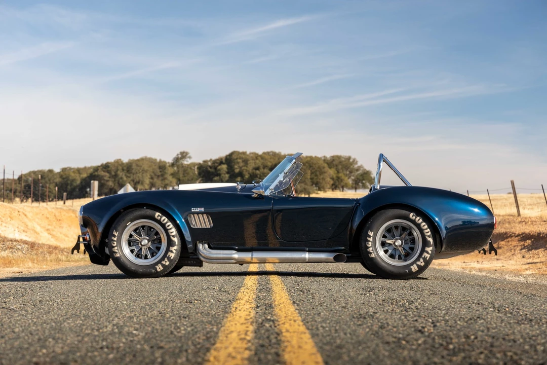 Shelby Cobra Replica - Image 23 of 31