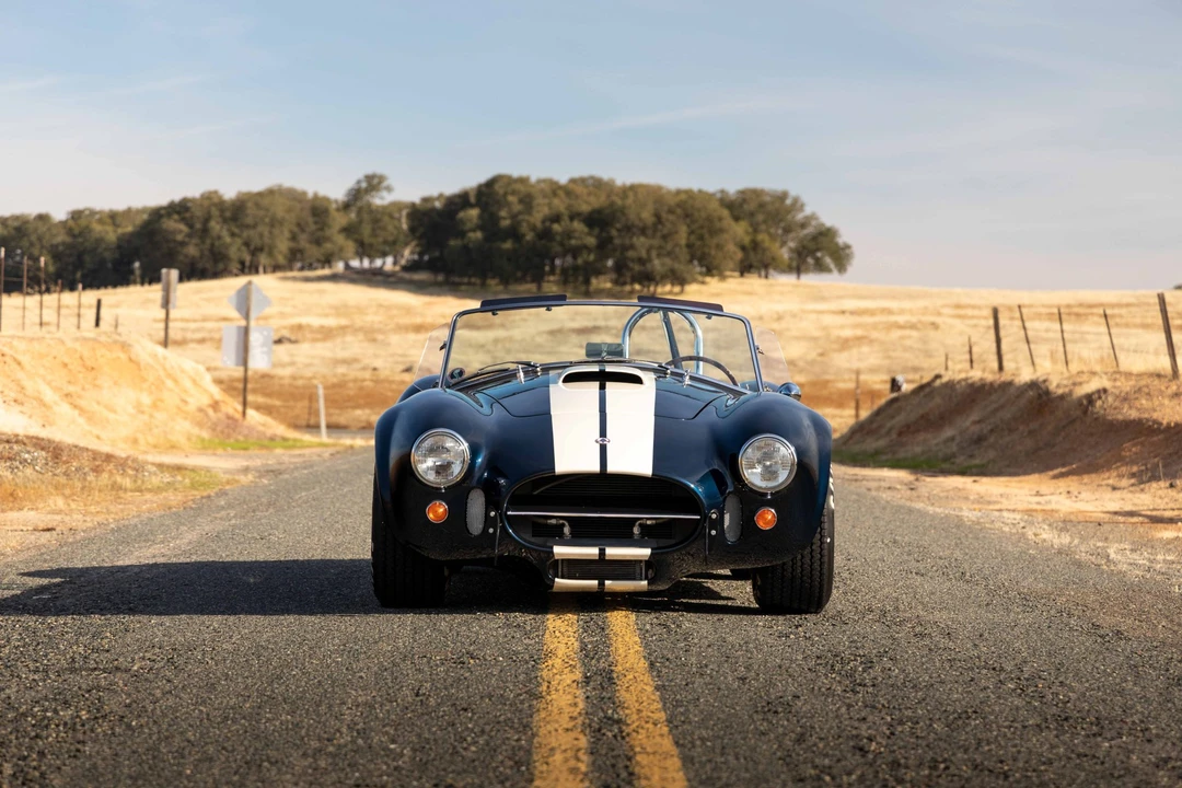Shelby Cobra Replica - Image 7 of 31