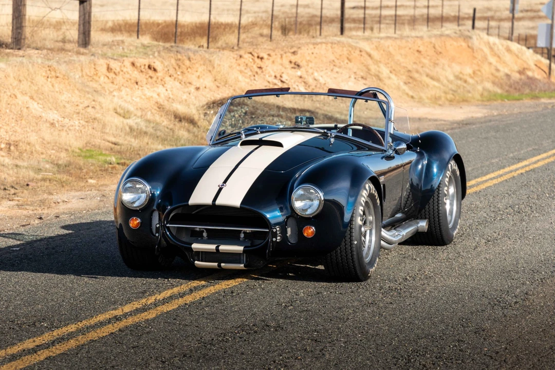 Shelby Cobra Replica - Image 8 of 31