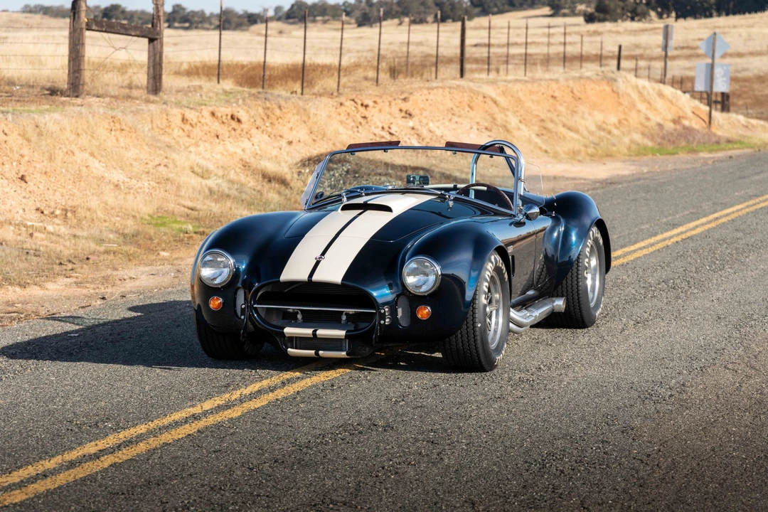 Shelby Cobra Replica - Image 9 of 31