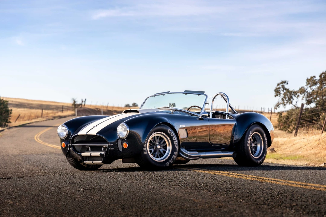 Shelby Cobra Replica - Image 21 of 31