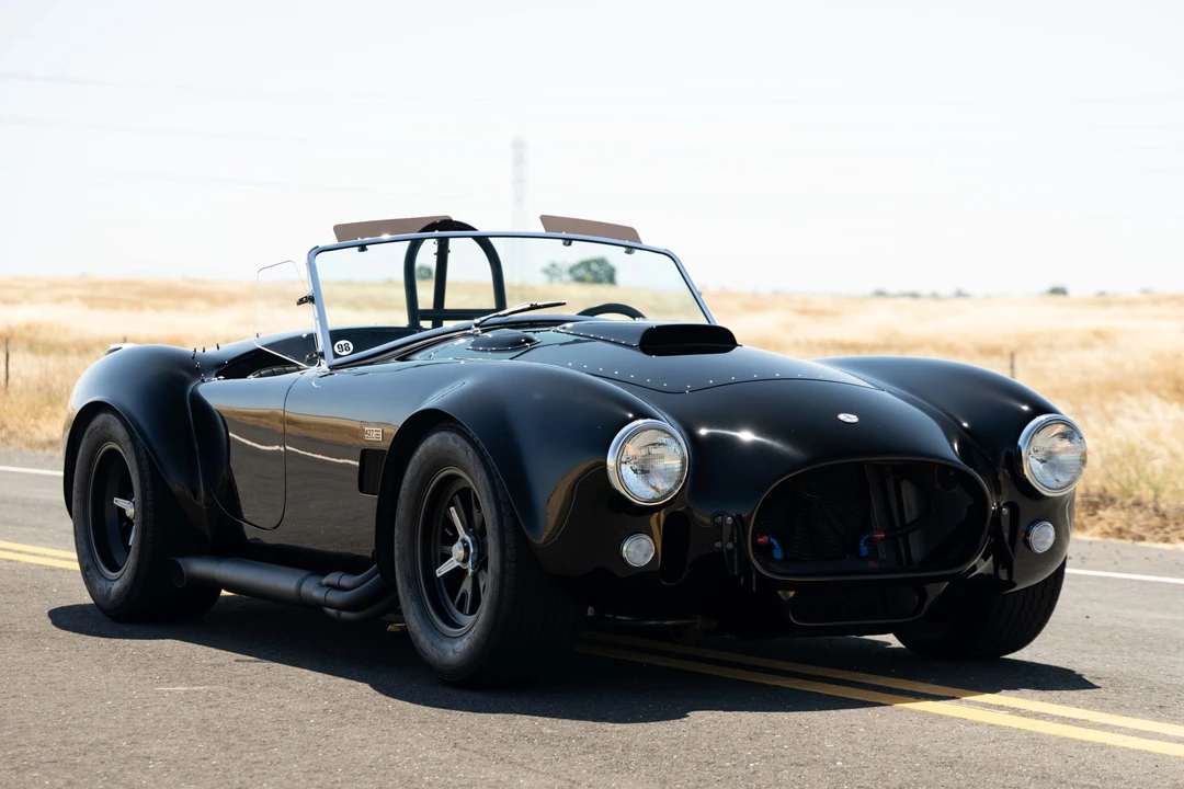 Shelby Cobra Replica - Image 23 of 31