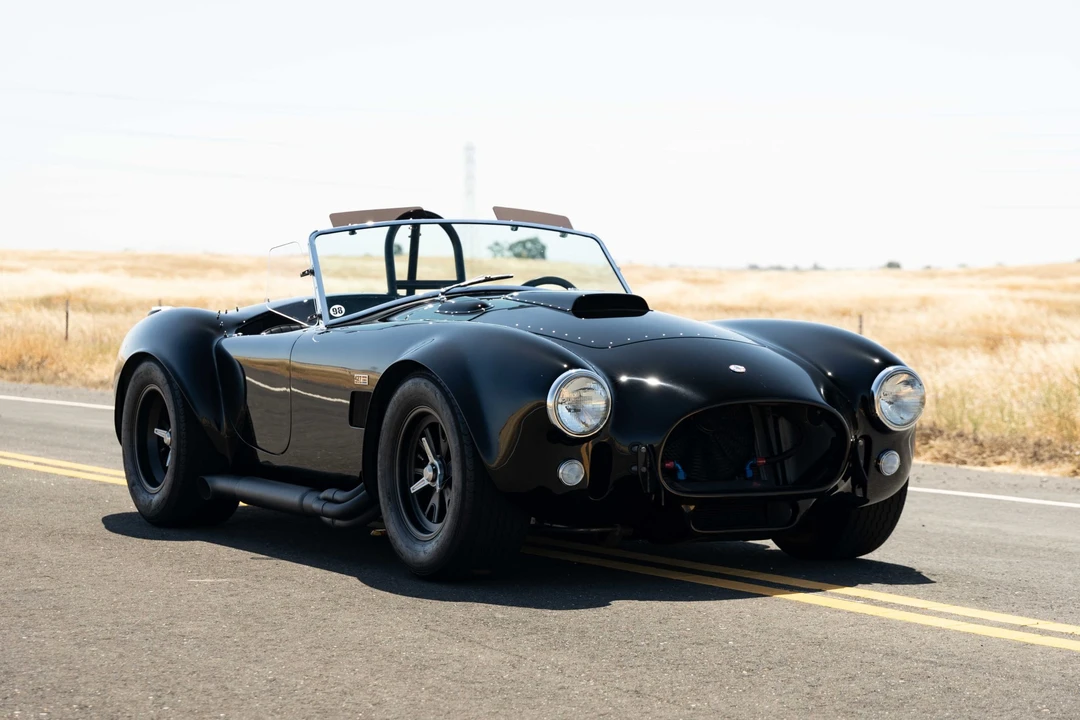 Shelby Cobra Replica - Image 25 of 31
